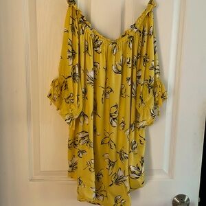 Off shoulder sexy top Size L